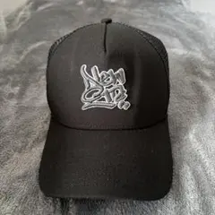 トラッカーキャップ ブラック刺繍ロゴ