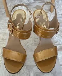 FERRAGAMO ベージュ ハイヒールサンダル