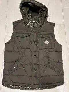 MONCLER ダウンベスト チェック柄 フード付き MONCLER ダウンベスト チェック柄 フード付き - メルカリ