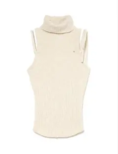 andmary Meg fluffy tops White - メルカリ