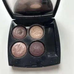 CHANEL レ キャトル オンブル 226 ティセ リボリ