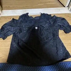 トップス　黒色
