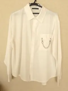 ポケットチェーン付き無地オーバーサイズ長袖シャツ