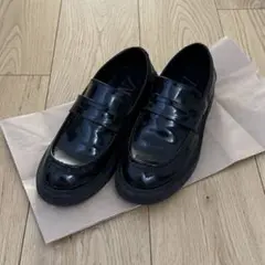 12時まで限定！ ZARA エナメルローファー