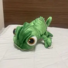 パスカル 肩のせぬいぐるみラプンツェル ディズニー