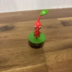 ピクミン ゆらゆらフィギュア」の赤ピクミン