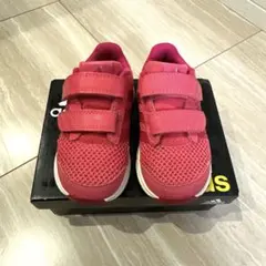 adidas ピンク スニーカー ベルクロ