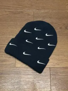 美品:DSMG購入　ナイキ　NIKE スウォッシュ　ニット帽　ビーニー　ネイビー