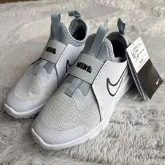 Nike スニーカー ホワイト/グレー