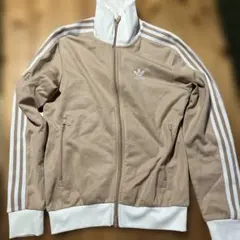 Item thumbnail for item 0786e624-044b-40eb-8901-1ffcd6d3f4b4