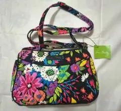新品☆Vera Bradley 花柄 ショルダーバッグ　キルティングのサムネイル