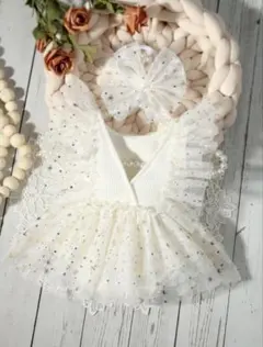 新生児用フリルドレスとヘアバンド