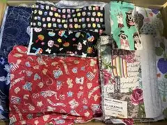 ハギレ　まとめ売り1箱(75cm) 小さな布多めNO.19
