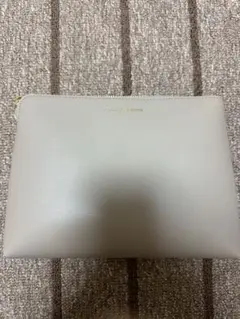 CHARLES & KEITH ポーチ　ベージュのサムネイル