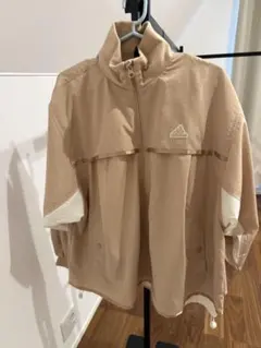 adidas ベージュ ナイロンジャケット