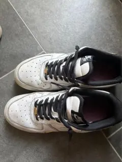 NIKE AIR FORCE 1 ホワイト ブラック ゴールド
