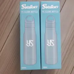 야쿠르트 스왈로우즈의 YS 로고가 새겨진 투명 병