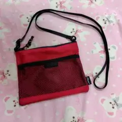 Hmmm!?ミニサコッシュショルダーバッグポシェット赤色男女兼用ユニセックス