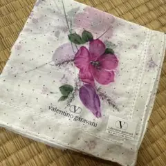 Valentino Garavani ハンカチのサムネイル