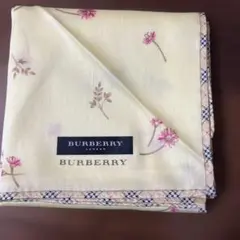 新品シール付き！BURBERRY バーバリー ハンカチ ノバチェック縁のサムネイル
