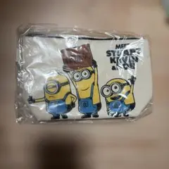 新品　ミニオン　ポーチ　マチあり
