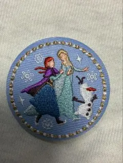 Disney Characters 刺繍缶バッジ　アナと雪の女王
