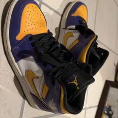 NIKE AIR JORDAN 1 MID パープル イエローのサムネイル