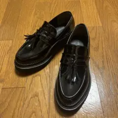 エナメル　タッセル付きブラックローファー 24.0