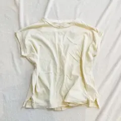 Lugnoncure クリーム色 Tシャツ