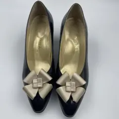 黒 パンプス　エナメル　23センチ