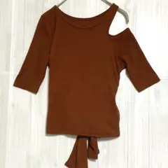 ムルーア　バックホロウリボン 肩あきブラトップカットソー　茶　Fのサムネイル