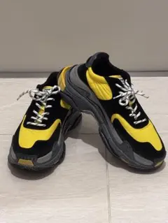 土日限定価格❗️良い値に❗️BALENCIAGA Triple S 28.5cmのサムネイル