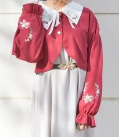 axes femme/アクシーズファム ストロベリー刺繍ボレロ 赤