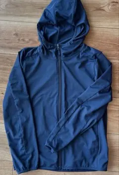 ユニクロキッズ　エアリズムUVカットパーカー140cm