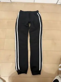 ブラック　サイドライン　パンツ ジャージ　 160cm