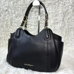 【極美品】Salvatore Ferragamo 本革　チェーン ハンドバッグ