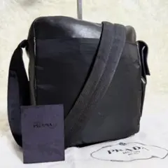 プラダ アーカイブ ロゴ型押し Y2K ショルダーバッグ 黒 カメラバッグ