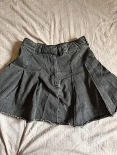 チャコールグレー デニム プリーツスカート フリンジ仕上げ