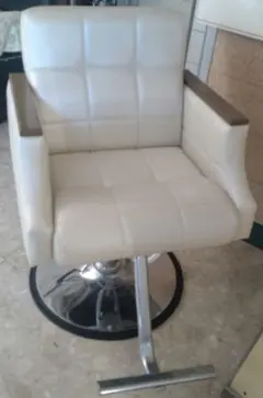 【専用】美容室用スタイリングチェア（中古品）※直接引き取りなら￥8000 専用】美容室用スタイリングチェア（中古品）※直接引き取りなら