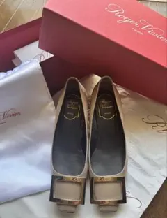 Roger Vivier ベージュ バレリーナ パンプスのサムネイル
