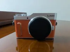 Panasonic LUMIX DC-GF10 オレンジ ボディのサムネイル