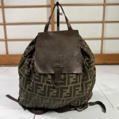 FENDI フェンディ リュック ズッカ レザー FF フラップ 軽量のサムネイル