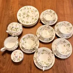 2025年最新】ウェッジウッド ワイルドストロベリー 小物入れの