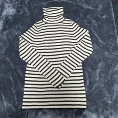 ユニクロストライプ タートルネック ニット