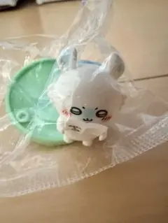 ちいかわ フィギュア 本を読むももんが