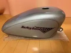 ハーレーxl1200 純正 タンク シルバーのサムネイル