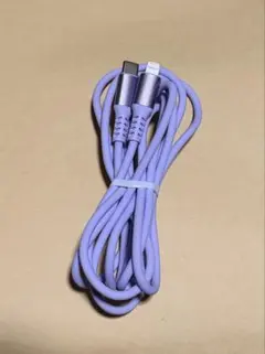 USB-C to Lightningケーブル 紫色