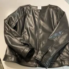 黒 合成皮革 ノーカラージャケット