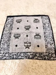 MCM タオルハンカチ ロゴ柄 ブラックのサムネイル