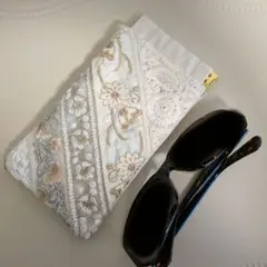 インド刺繍リボン　メガネケース　バネ口　アイボリーK